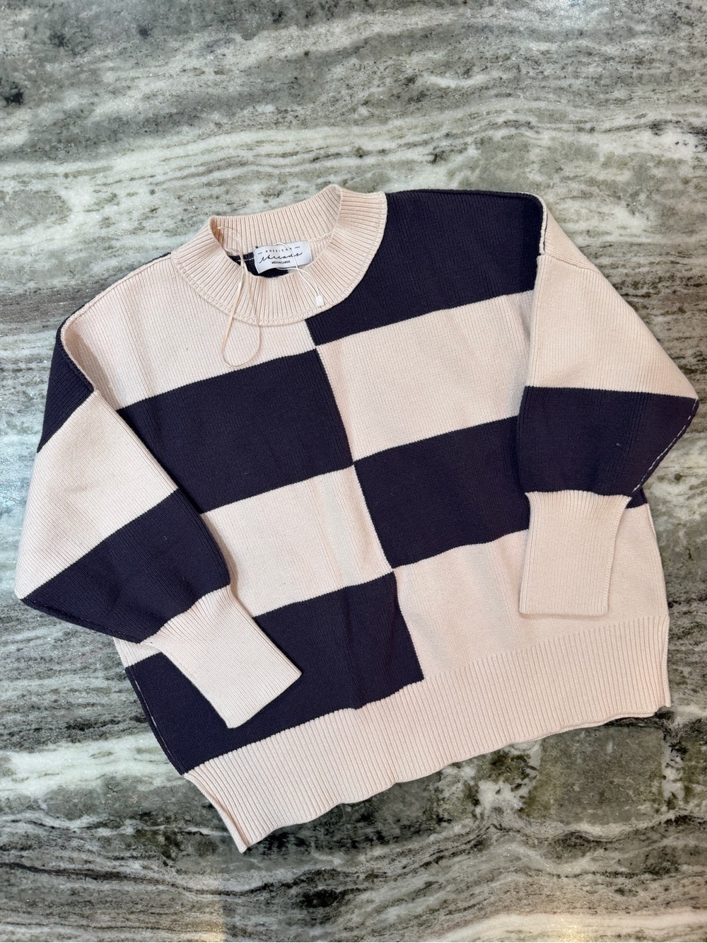 American Threads Checkerboard Crewneck Sweater in Beige and Navy
Size M/L